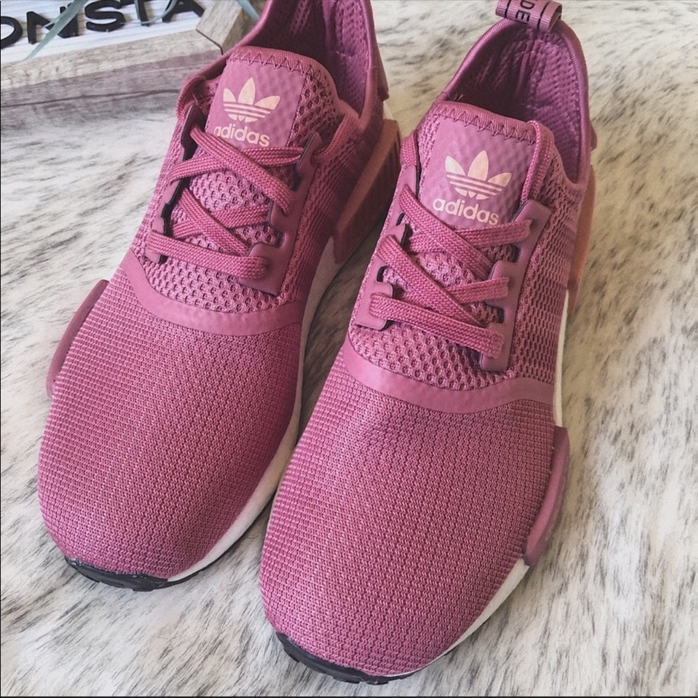 NWT ❤️ Rare Adidas NMD R1 Dusty Rose 🌹 - Picture 3 of 8